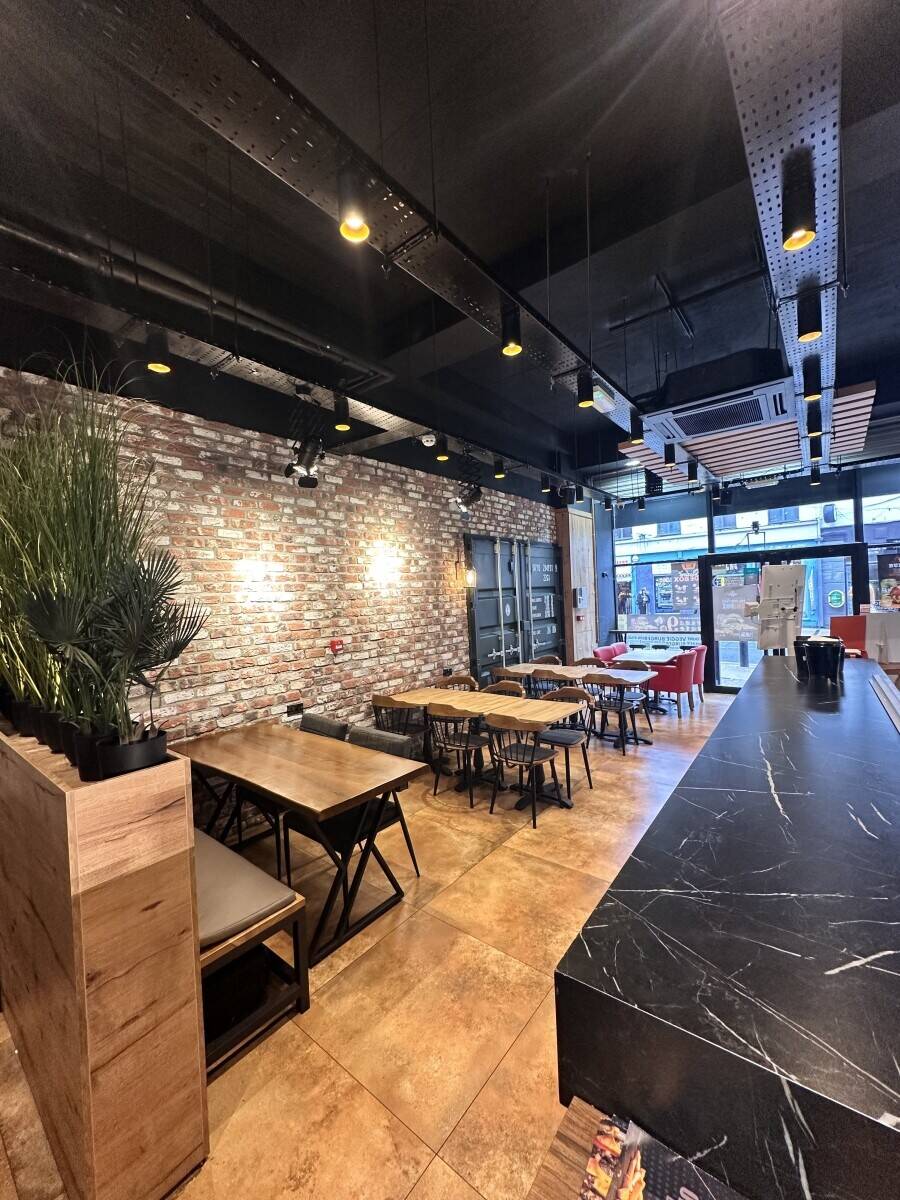 Burger restaurant and takeaway