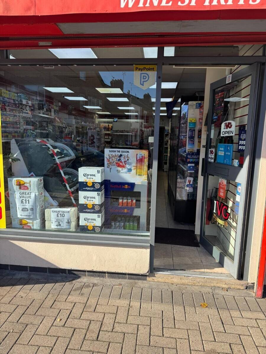 Reduced price Off-licence & convenience store sale in leicester Photo 3