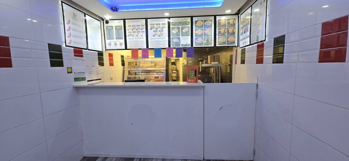 Fried chicken takeaway business, Lewisham London Photo 2