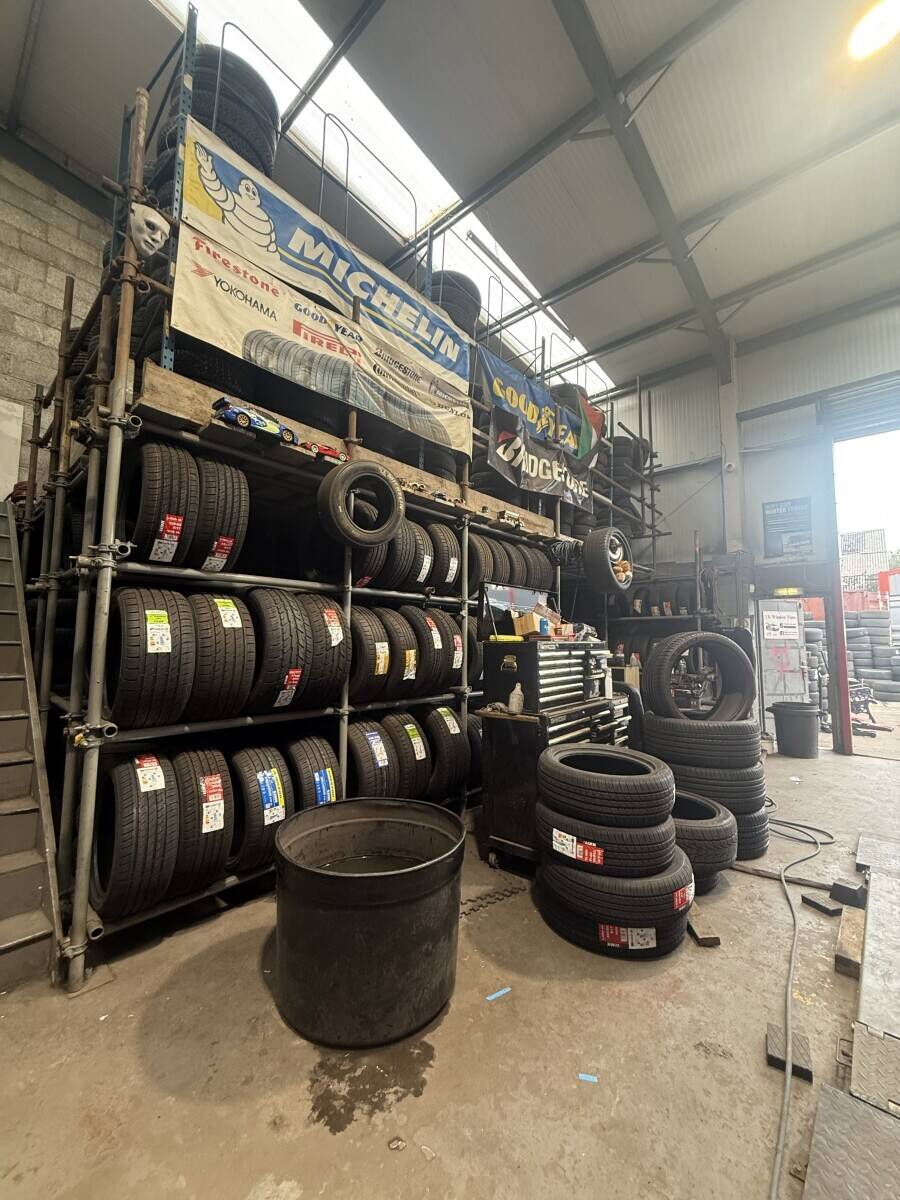 The Tyre Clinic, Hull. Photo 3