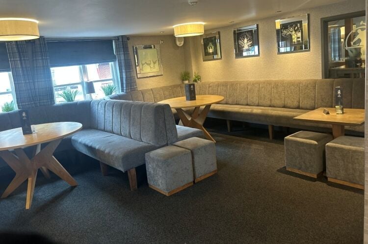 Established Pub & Restaurant - Eccleshall Photo 2