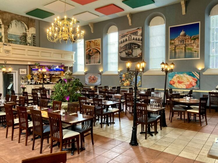 LICENSED RESTAURANT, BAR, & FUNCTION VENUE