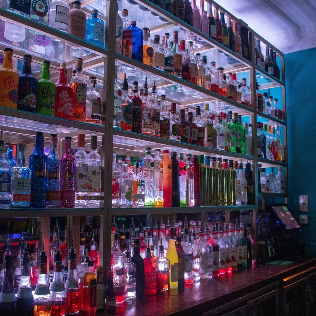 Cocktail bar and restaurant, 120 cover, only cocktail bar in the area serving tapas and pizza