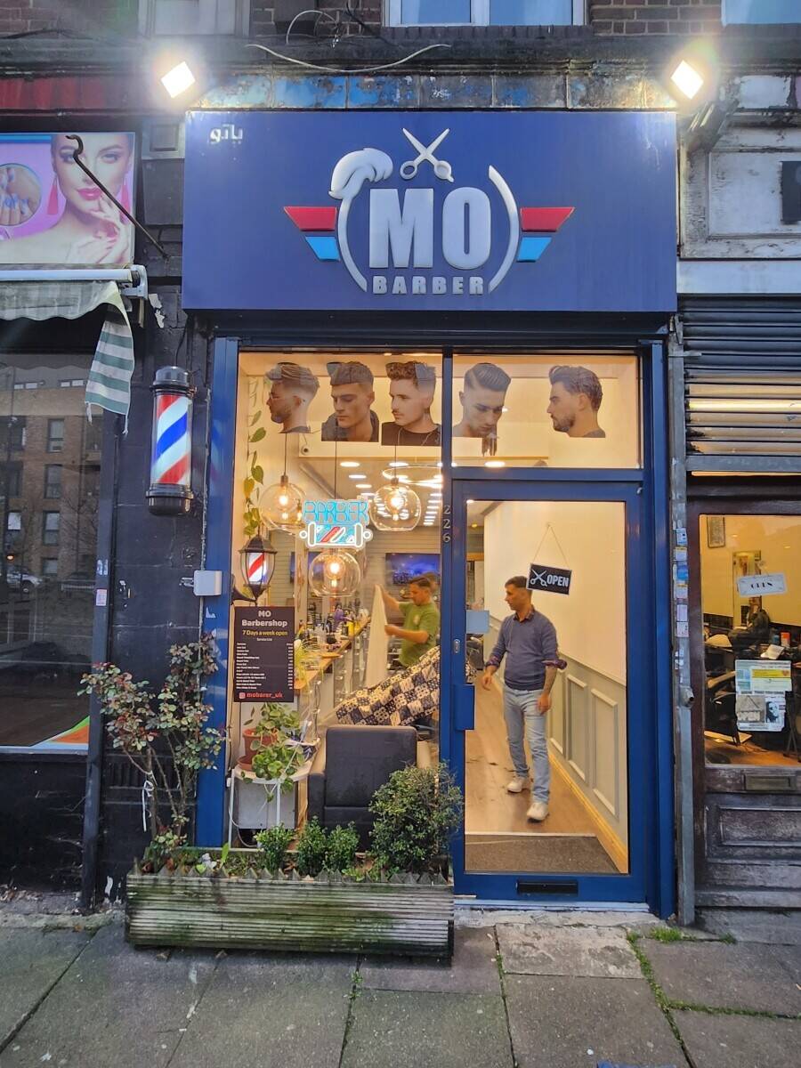Barber Shop Lease For Sale in Brixton London SW9. Photo 3