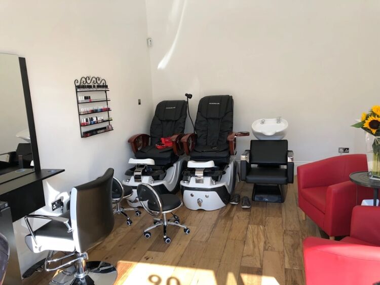 Five-Year-Established Salon with Excellent Online Presence Photo 2