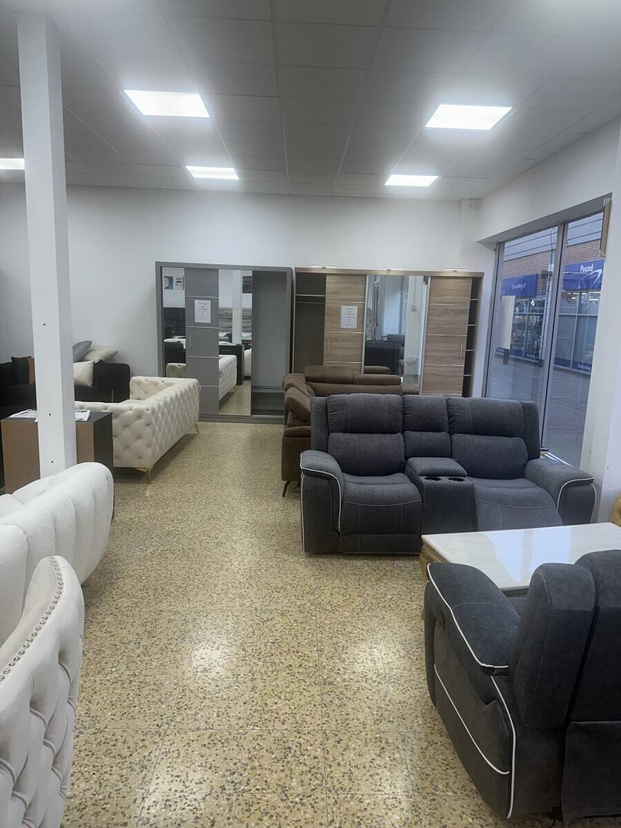 Furniture show room Photo 2