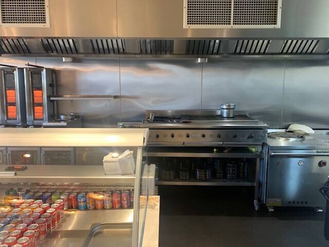 Amazing restaurant and takeaway for sale.  Popular with Celebs. Personal reasons force sale. Photo 2
