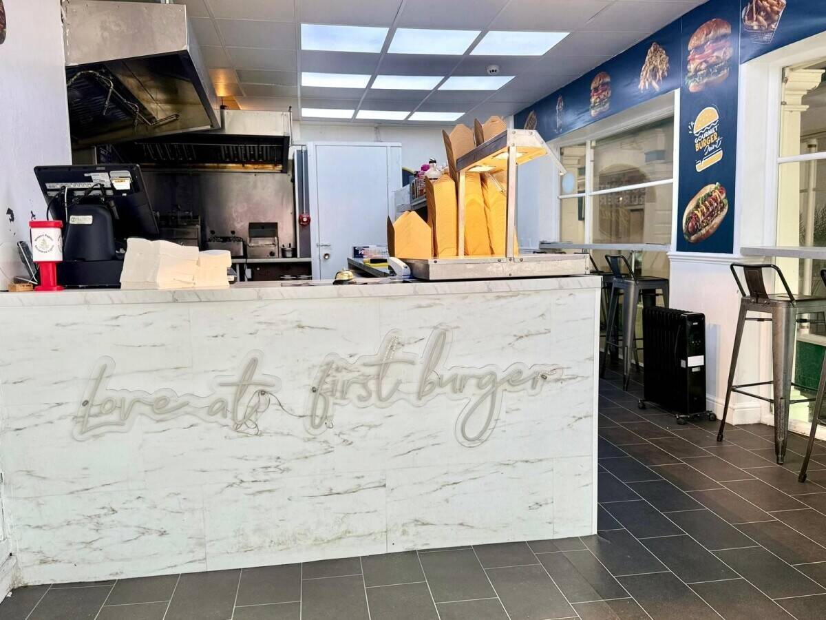 Distress Sale – Fully Equipped Takeaway – Reduced from £60,000 to £20,000 for Immediate Sale Photo 2