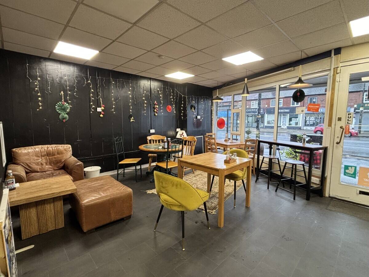 ESTABLISHED CAFÉ BUSINESS FOR SALE. Photo 2