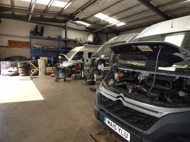 Peugeot and Citroen Repair Centre With MOT For Sale Greater Manchester Photo 2