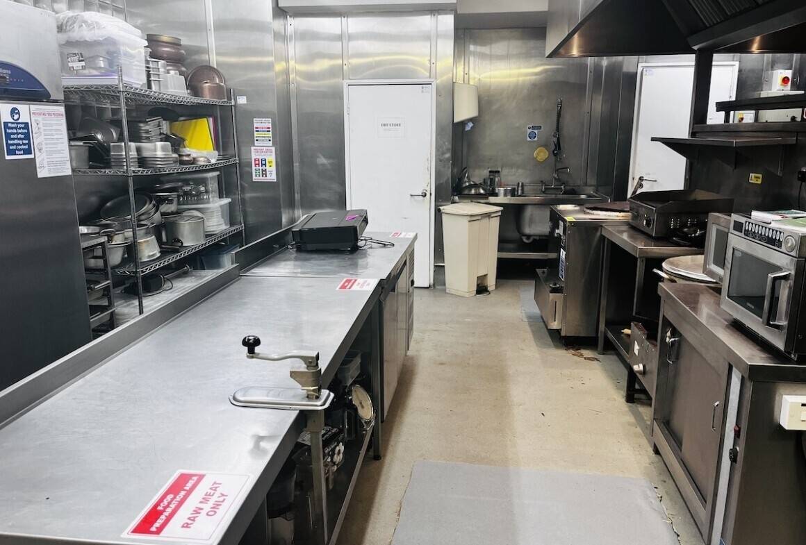 Fully Fitted Restaurant For Sale With Outdoor Seating Available In Brentford