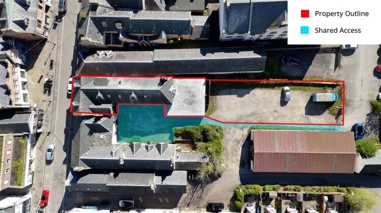 Investment Unit Opportunity – Retail Unit with Office Space & Yard Photo 2