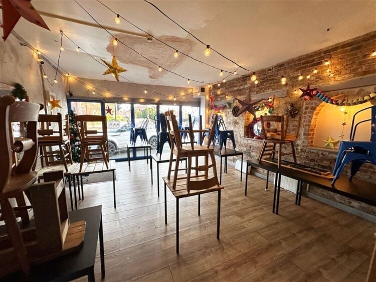 Restaurant in Chorlton-cum-Hardy Photo 2