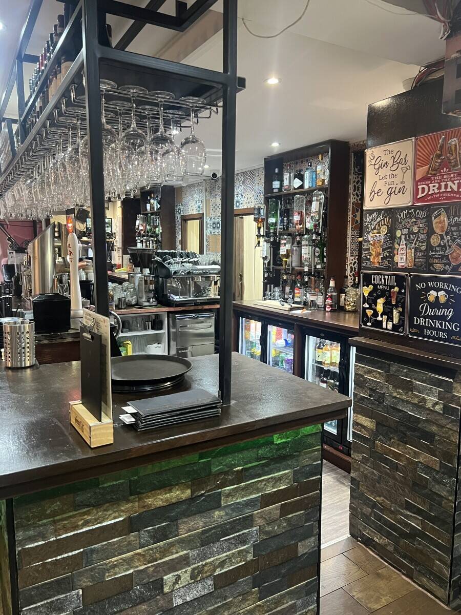 Turnkey Restaurant & Bar Opportunity in Prime Liverpool Location Photo 3
