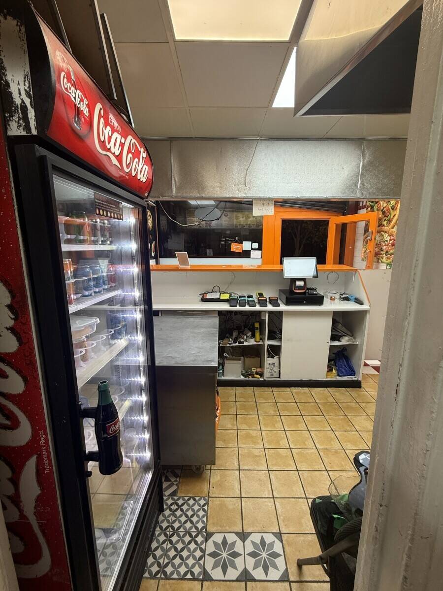 Pizza Shop Lease for Sale – Great Location