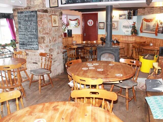 HEREFORDSHIRE, SYMONDS YAT - RENOWNED BEAUTY SPOT FREEHOUSE Photo 2