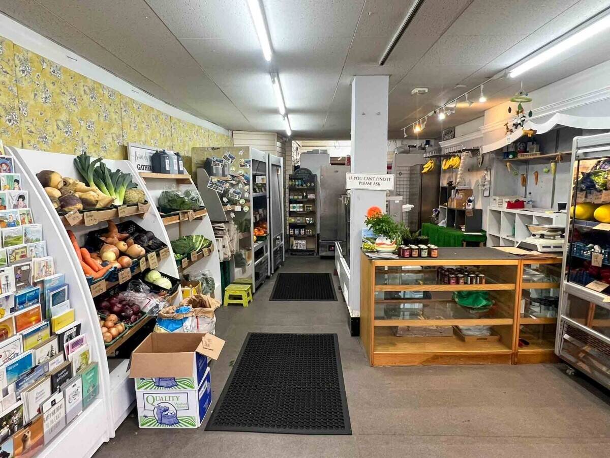 A mixed use, prime Investment opportunity Photo 2