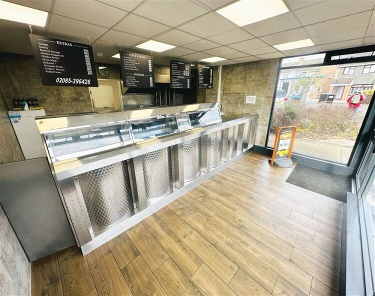 Refurbished corner fish & chip shop with let flat, Worcester