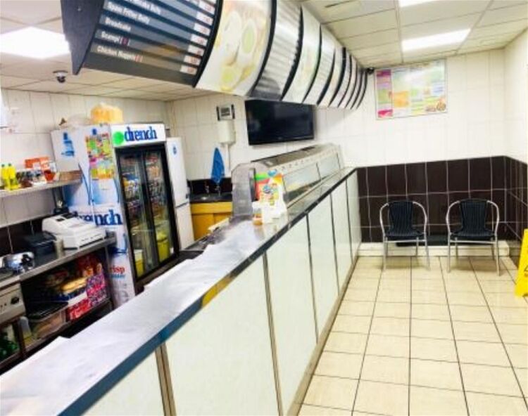 Detached evenings-only fish & chip shop near Wakefield