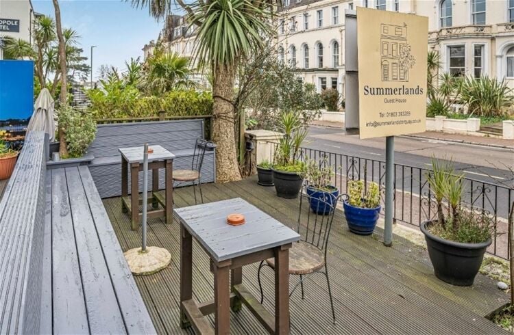 Established Seven-Bedroom Guest House in the Heart of Torquay For Sale in Torquay Photo 2