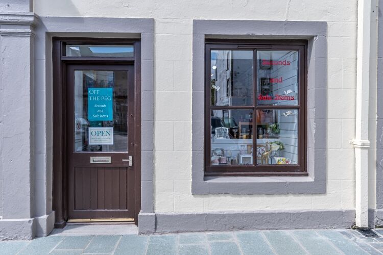 Prime Lochgilphead retail unit with excellent passing trade