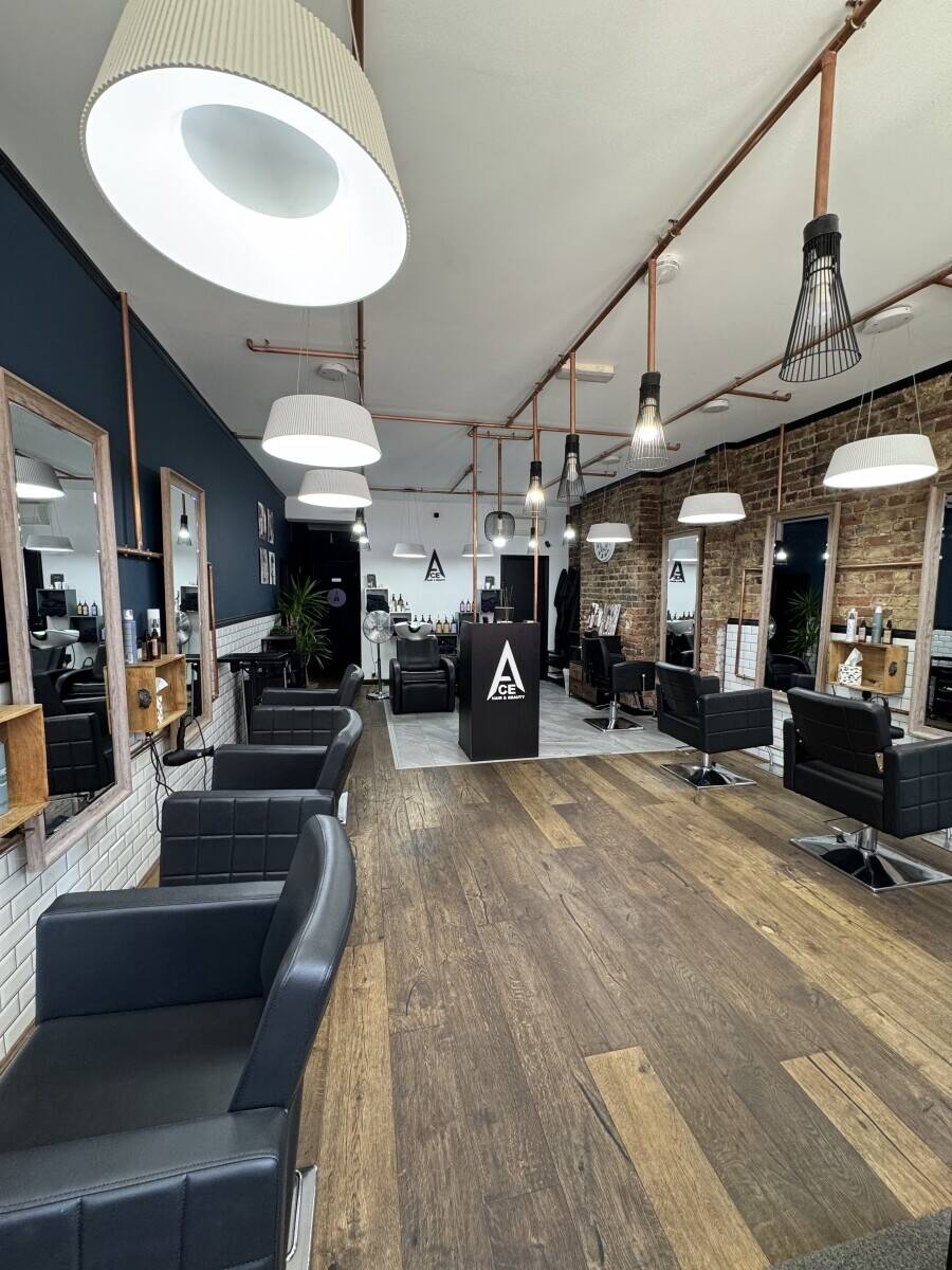 Modern Hair Salon for Sale in Richmond - Low Rent , Expansion Rooms Included