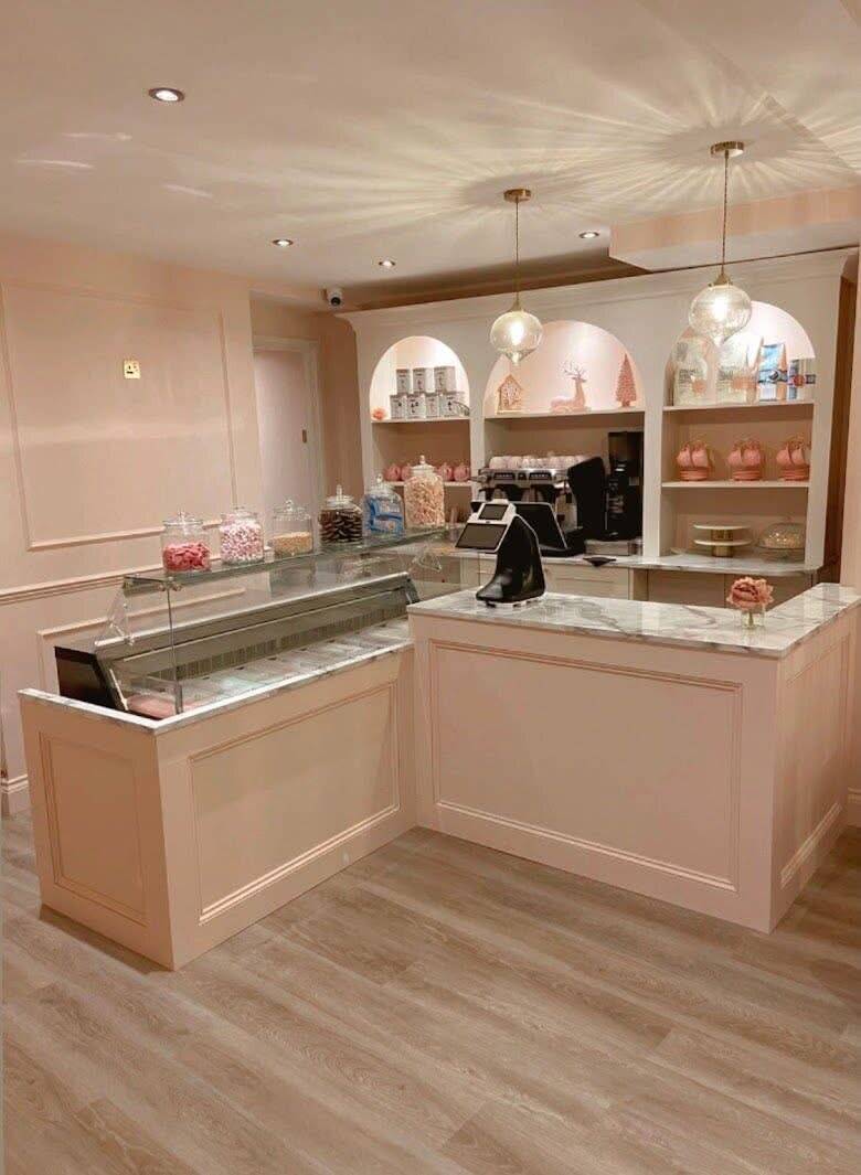 Charming Brunch Cafe for sale in Hornchurch London Photo 2