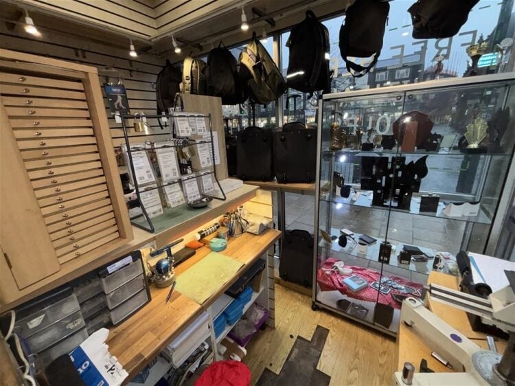 Retail For Sale in Harrogate Photo 2