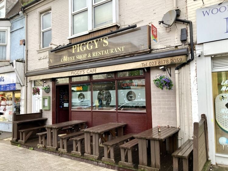 FREEHOLD LICENSED CAFÉ/COFFEE SHOP, 3 BEDROOM MAISONETTE, & 2 BEDROOM APARTMENT OFFERING INVESTMENT PROPERTY AND DEVELOPMENT OPPORTUNITY