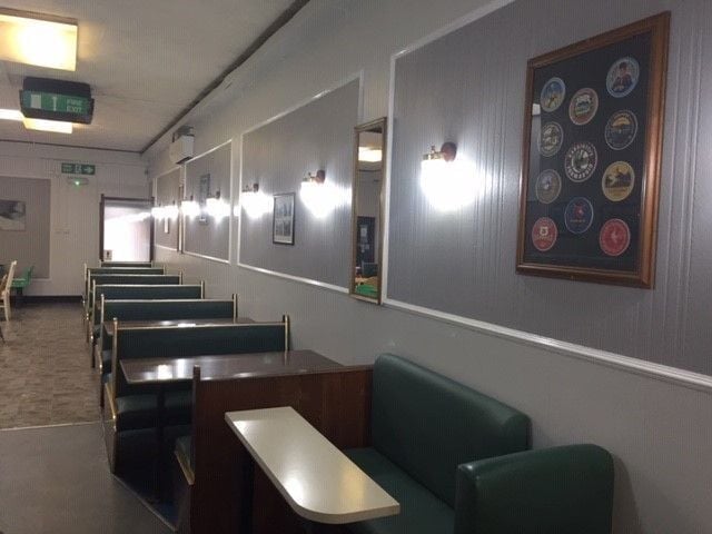 SPACIOUS COFFEE SHOP/CAFE, MAJOR SOUTH WALES SHOPPING CENTRE Photo 2
