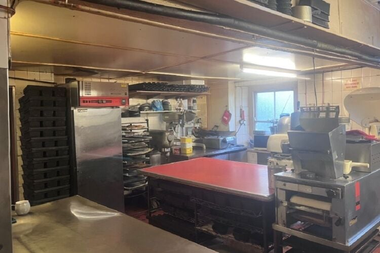 Established Bakery With Accommodation - Chulmleigh Photo 2