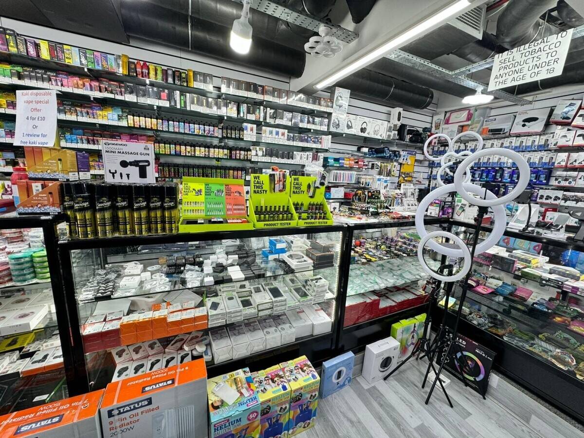MOBILE SHOP IS FOR SALE IN PRIME LOCATION IN KILBURN WITH HIGH POTENTIAL TO INCREASE SALES.