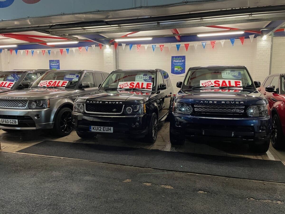 CAR SALES BUSINESS INCLUDING FREEHOLD/ DEPOSIT WITH OPTION TO PURCHASE AFTER RENTALPERIOD POSSIBLE Photo 3