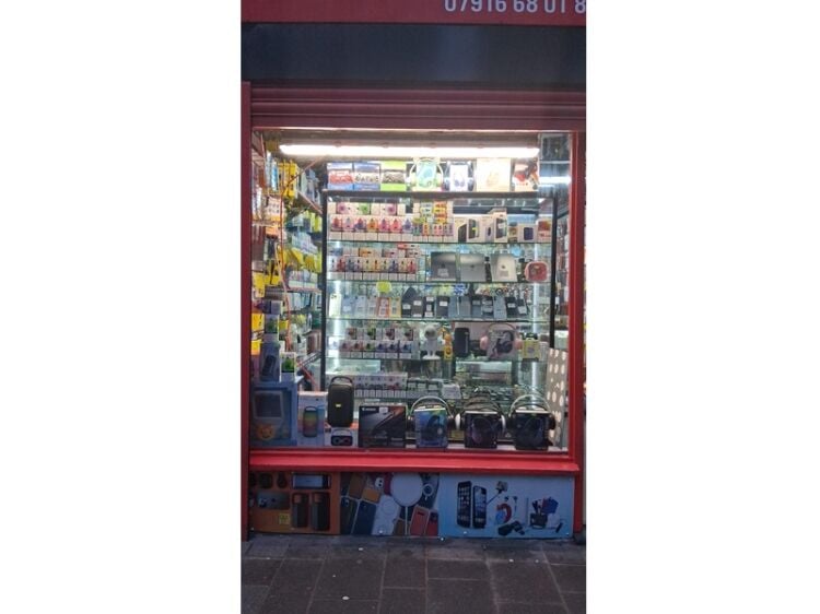 Fresh Start Retail Opportunity – Modern Independent Shop in Hull