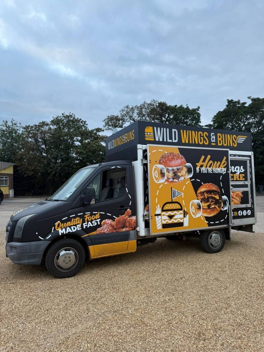 Wild Wings & Buns Fast Food Running Business Burgers & Wings Photo 3