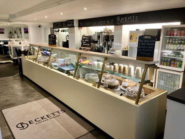DAYTIME COFFEE SHOP/CAFÉ Photo 2