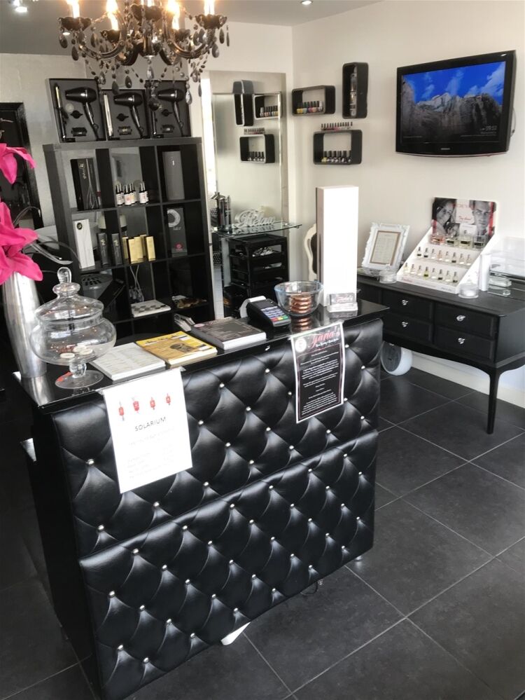 STYLISH HAIR/NAILS & BEAUTY STUDIO IN BOLTON