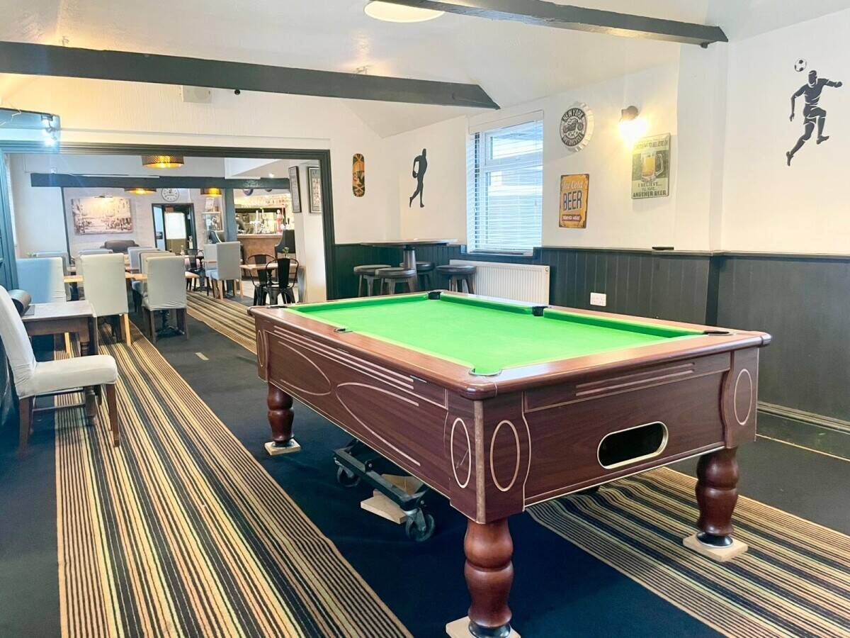 LINCOLNSHIRE - PUB AND RESTAURANT WITH 3 EN SUITE BEDROOMS AND LARGE CAR PARK Photo 2