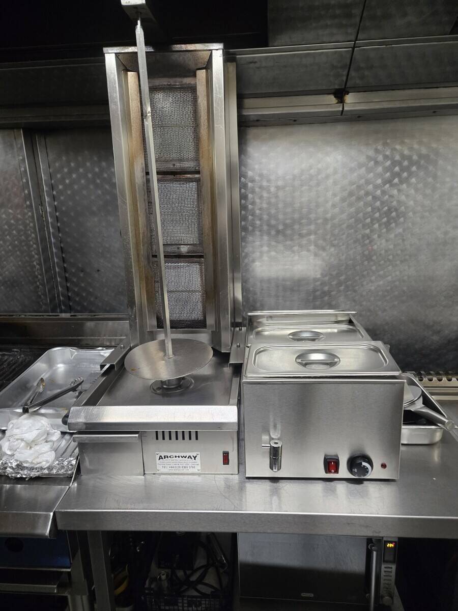 High Turnover Smash Burgers & Fried Food & Desserts Takeaway &ndash; Spalding &ndash; &pound;7,000  Weekly &ndash; Low Rent