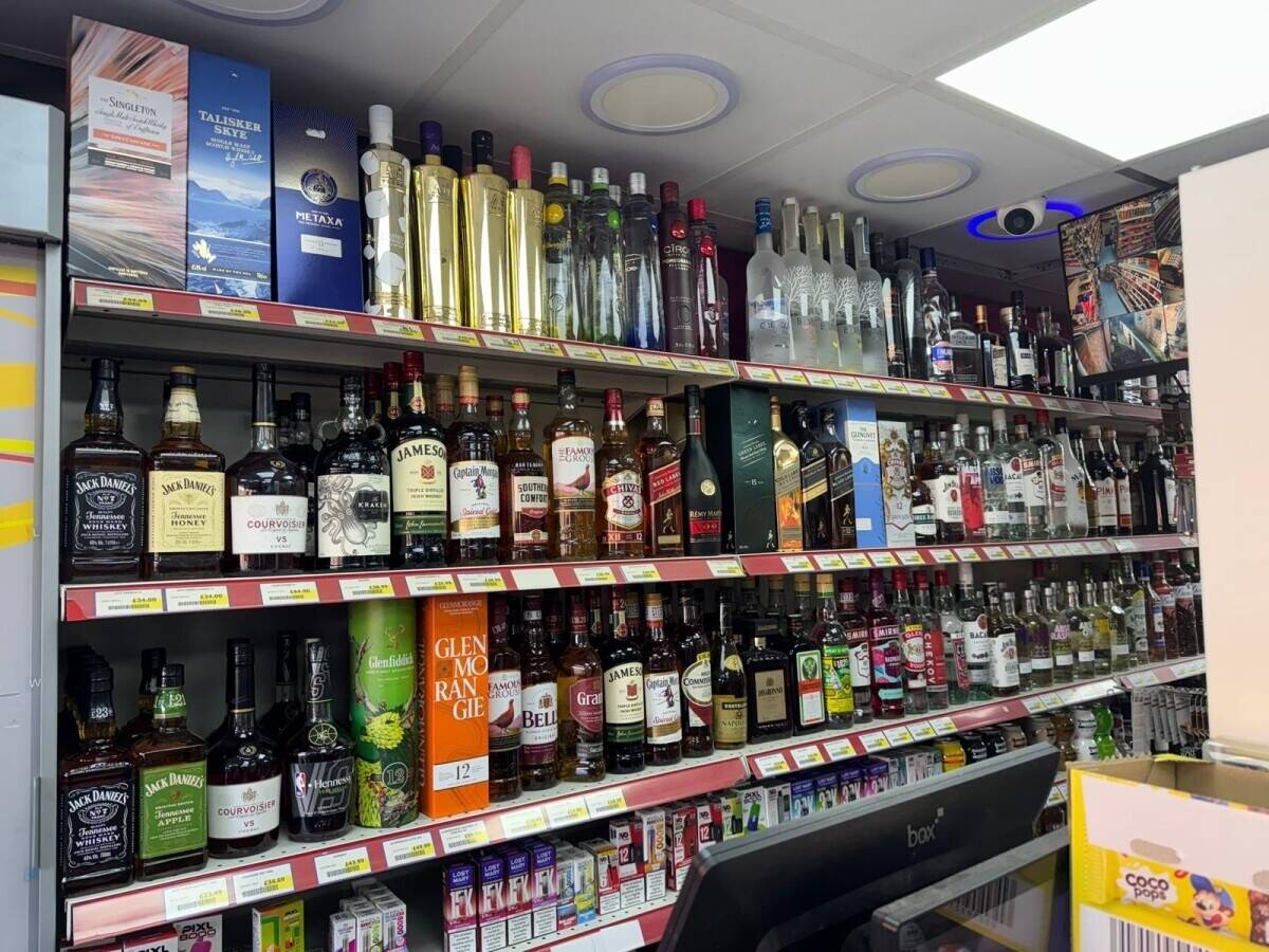 High Potential Off Licence in Prime Location  Northampton Photo 2