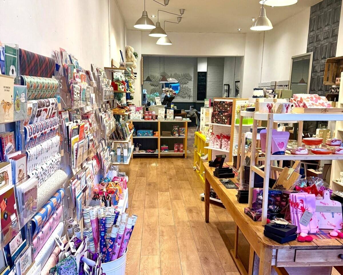 Beautifully Presented Gift and Coffee Shop in the desirable Edinburgh suburb of Barnton (ref 1796)