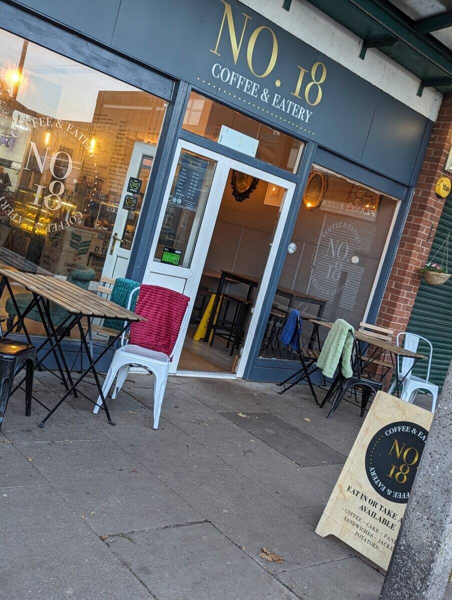BUSY, PROFITABLE COFFEE SHOP & EATERY IN CALVERTON ‘FOR SALE’. Photo 2