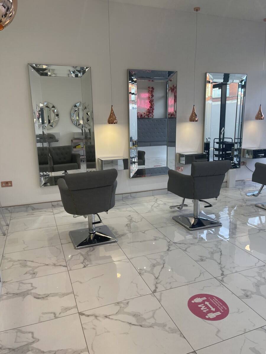 Salon in Middleton Manchester Photo 3