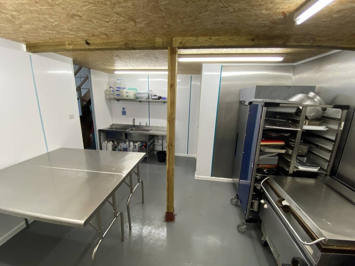 🚚🔥 Thriving Street Food Business for Sale – 5⭐ Rated Kitchen   Classic Dodge 50 Food Truck 🔥🚚 Photo 3
