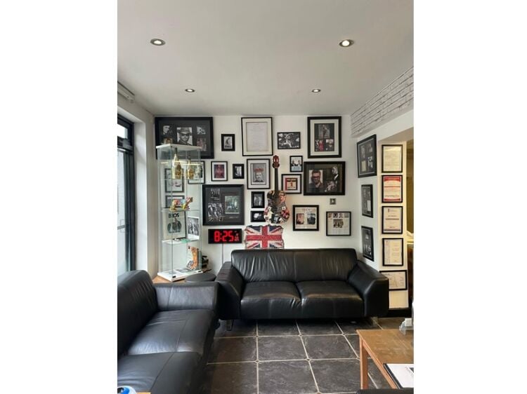 Sharp Opportunity Awaits – Established Barbers in Biggin Hill