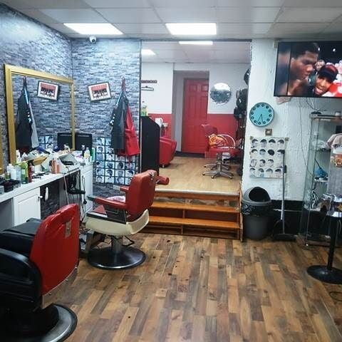 Long Estasblished, Staff Run, Barber Shop for Sale