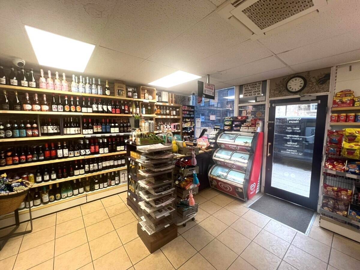 Very Popular Freehold Family Run Convenience Store (ref 1805)