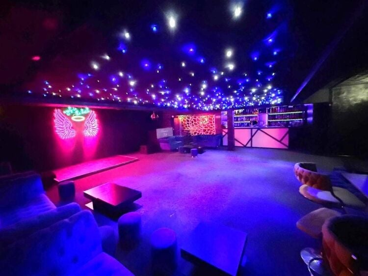 Licenced Trade, Pubs & Clubs For Sale in Barnsley Photo 2