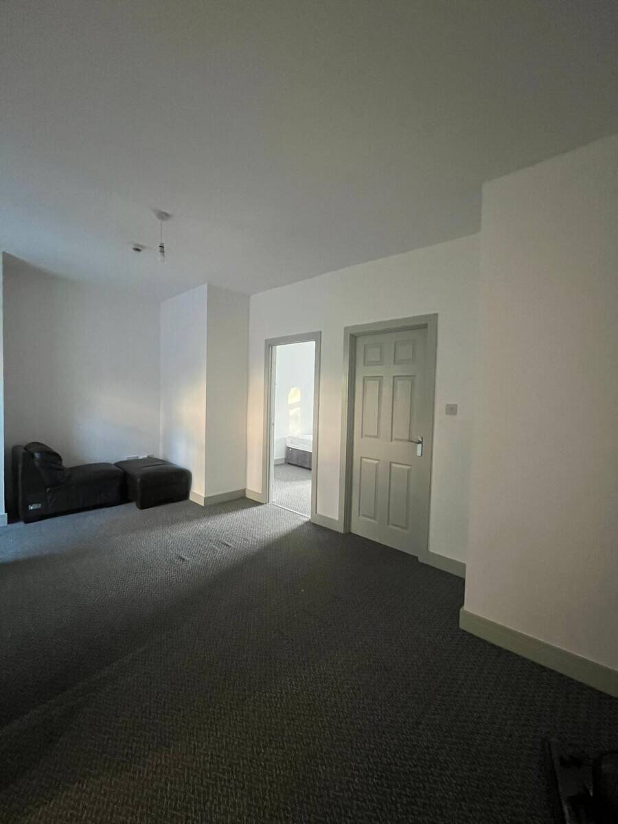 Fish and chips takeaway with 2 bed flat wales Newport Cardiff