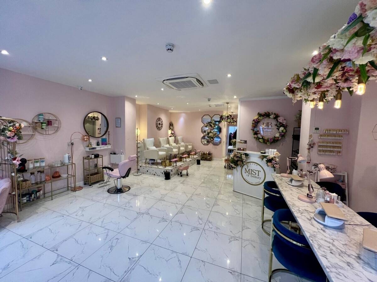 Nails & Beauty Salon for sale  Photo 2